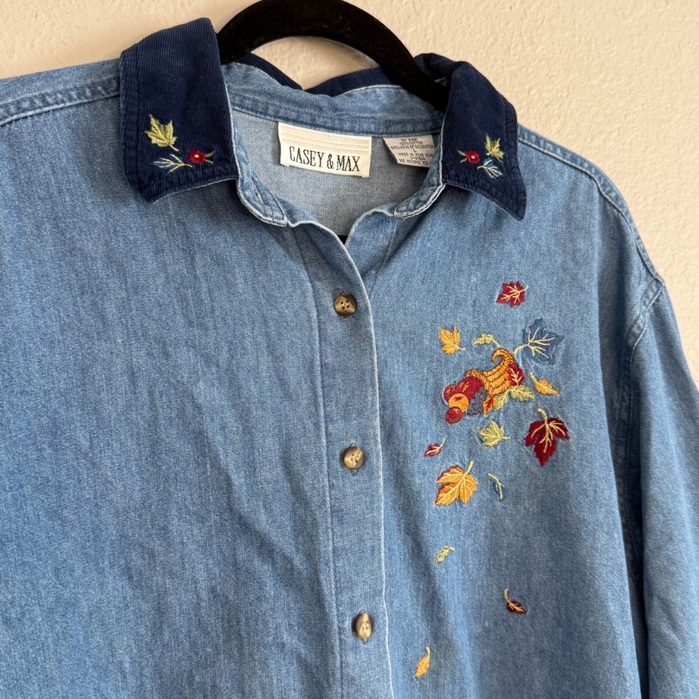 Vintage Cottage Fall Embroidered Denim Shirt Womens Large Chore Teacher Autumn